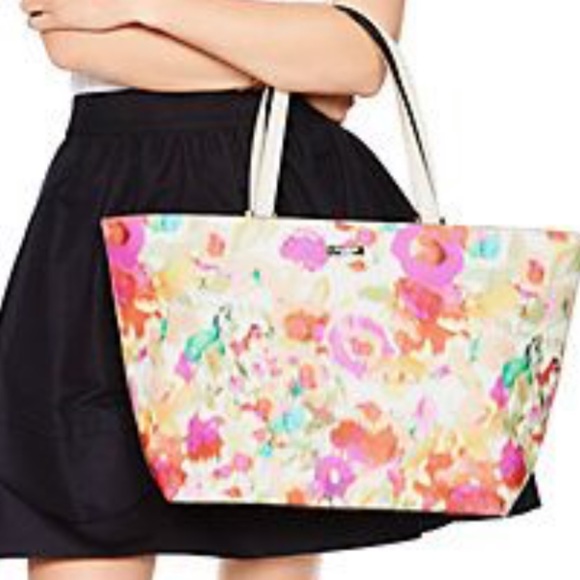 “Sold” Kate Spade Floral Tote Bag - Picture 3 of 8